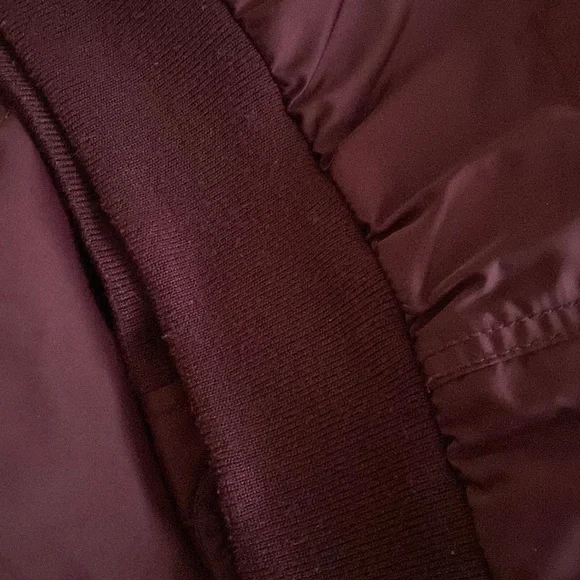 Gap Woman’s Bomber Jacket .  Size Small . Burgundy color. - Picture 13 of 14